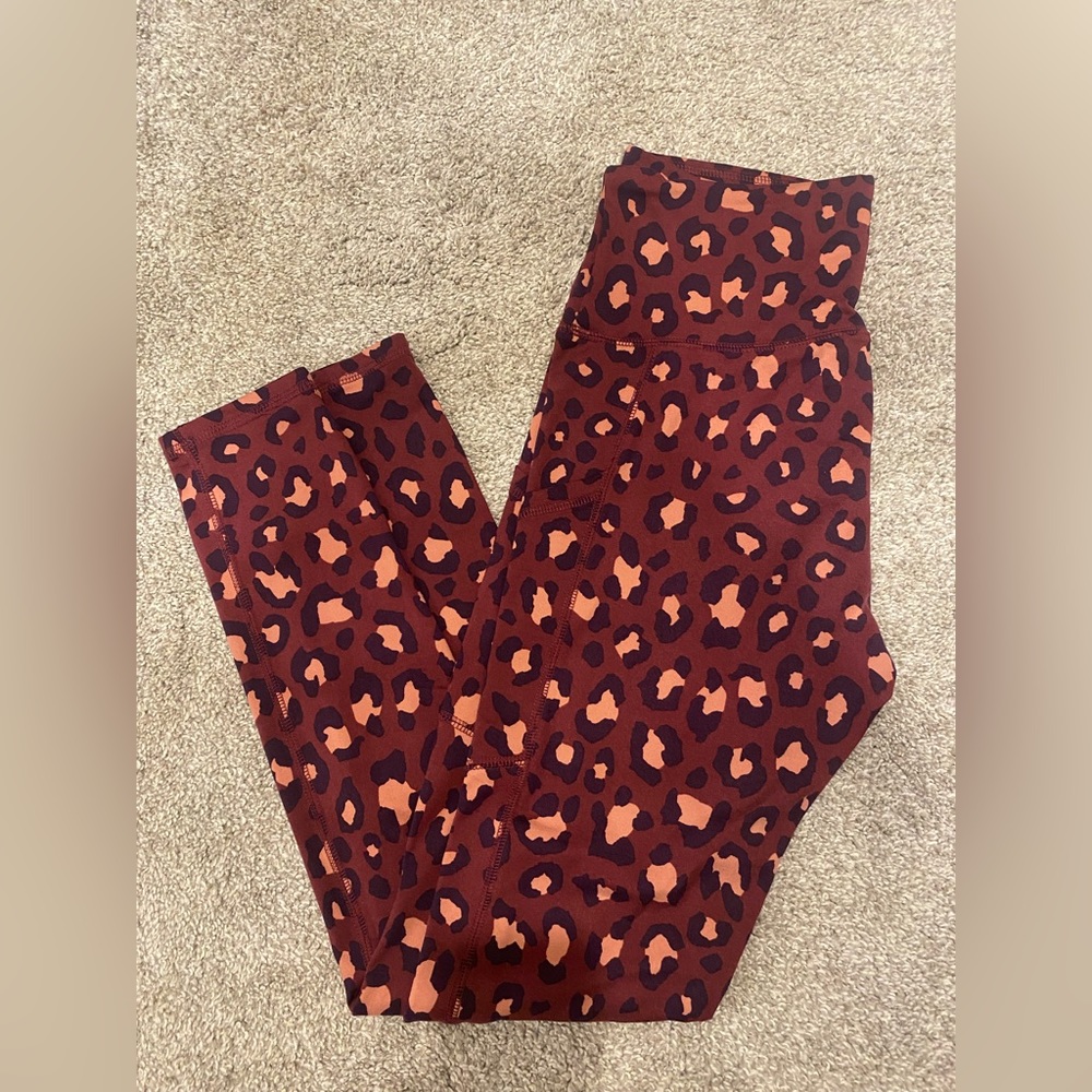 Women’s Cheetah Print Leggings with Side Pockets